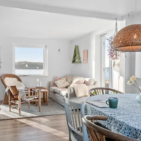 Gorgeous In With Wifi *